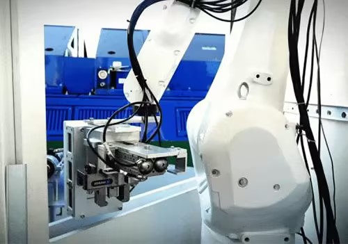 Le premier robot d'hydrogénation automatique au monde résistant aux basses températures achève le débogage du système