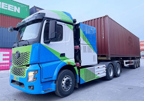 Un camion lourd à hydrogène 49T officiellement mis en service au terminal à conteneurs du port de Dalian